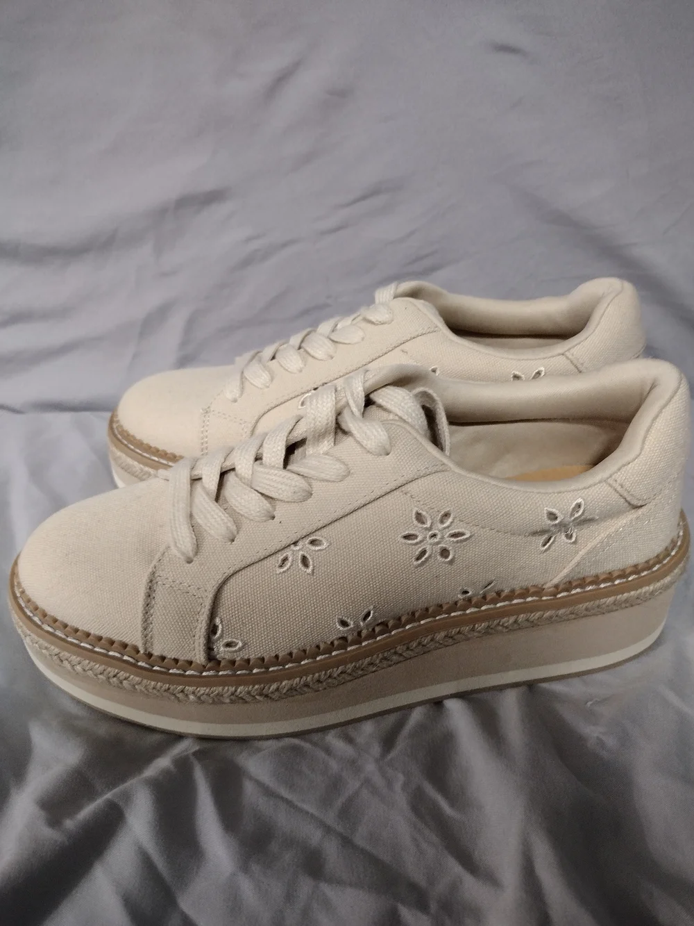 Dolce Vita Cream Platform Lace-Up Sneakers 6.5 Canvas